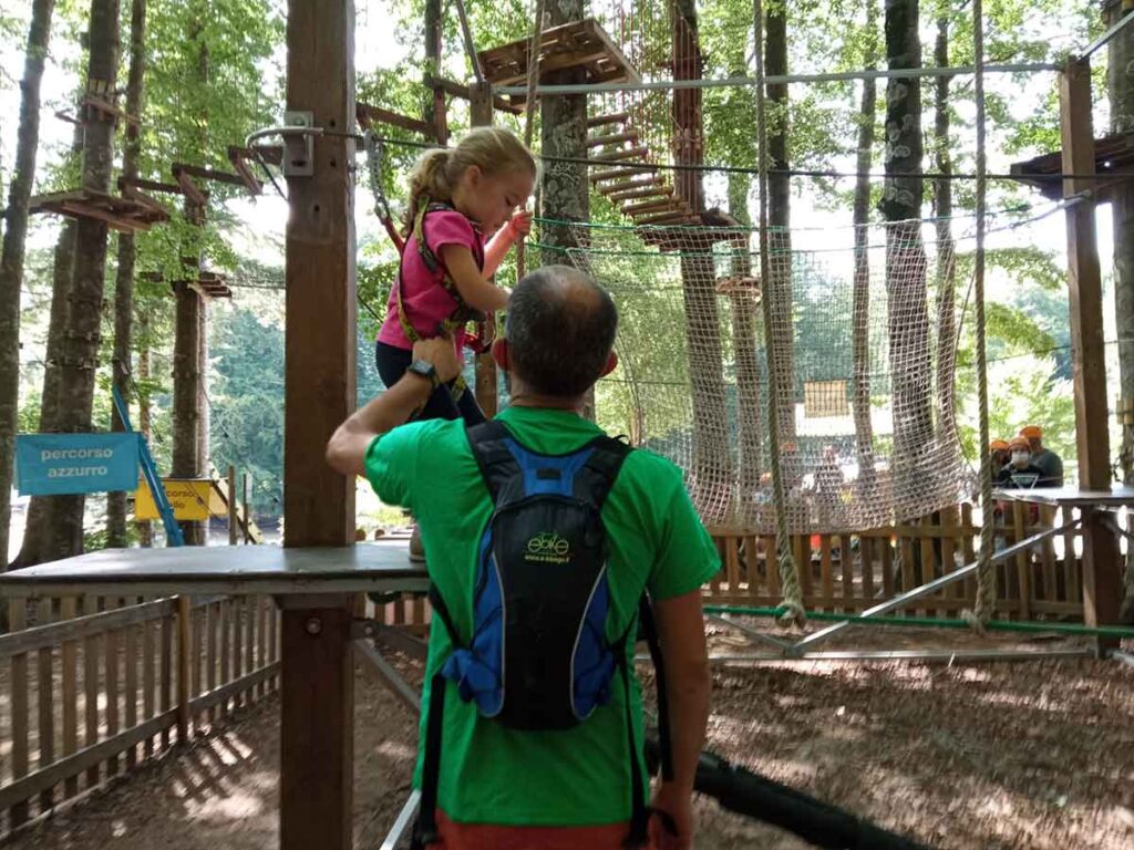 3 Notti – Un itinerario sul Monte Amiata tra natura, borghi e sapori locali, dove bambini e ragazzi vivranno giornate di giochi, passeggiate e scoperte all’aria aperta.