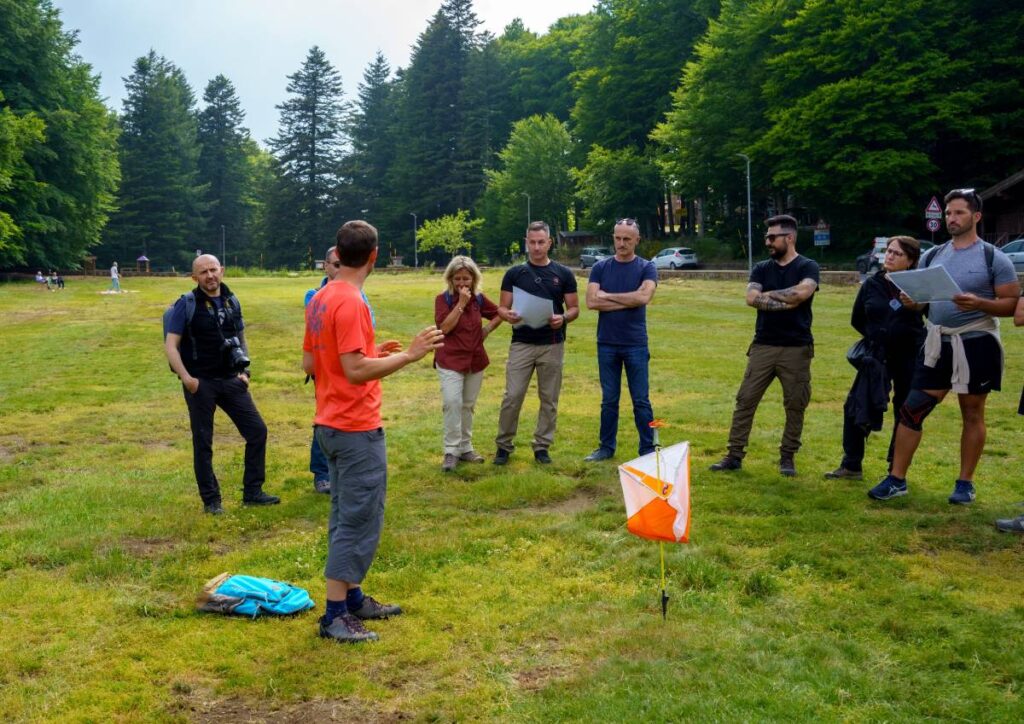 Corso di Orienteering Impara a muoverti con sicurezza nel bosco, in montagna o in qualsiasi ambiente grazie all' orienteering. Questo corso è pensato per principianti e appassionati che vogliono ...